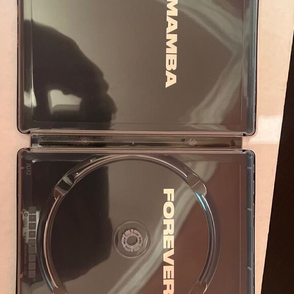 NBA 2K21 Mamba Forever Edition - Sony PlayStation 5. Case Only - Picture 3 of 3